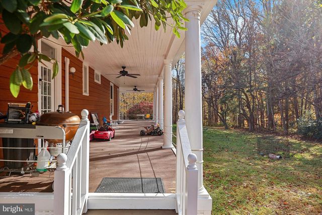 19 WALNUT HILL RD, La Plata, MD 20646