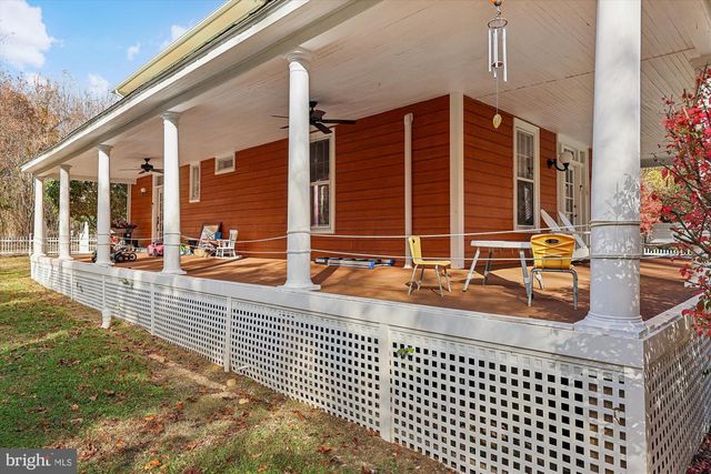 19 WALNUT HILL RD, La Plata, MD 20646