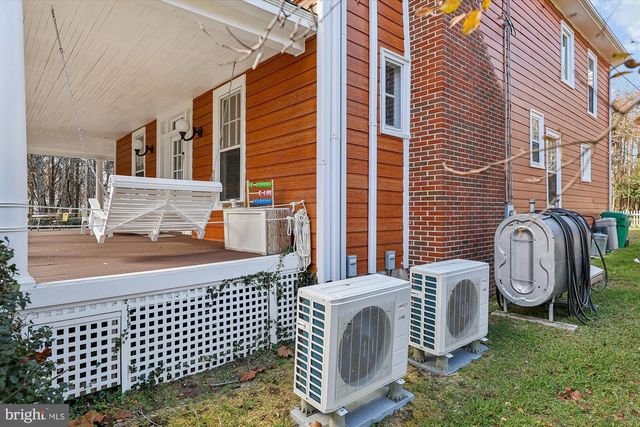 19 WALNUT HILL RD, La Plata, MD 20646