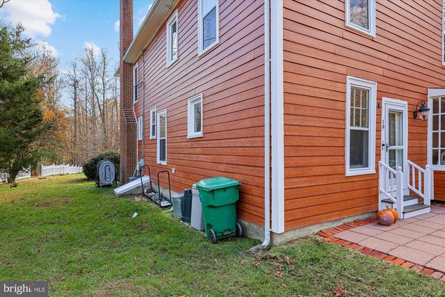 19 WALNUT HILL RD, La Plata, MD 20646