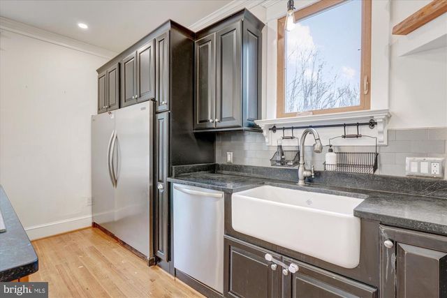 19 WALNUT HILL RD, La Plata, MD 20646