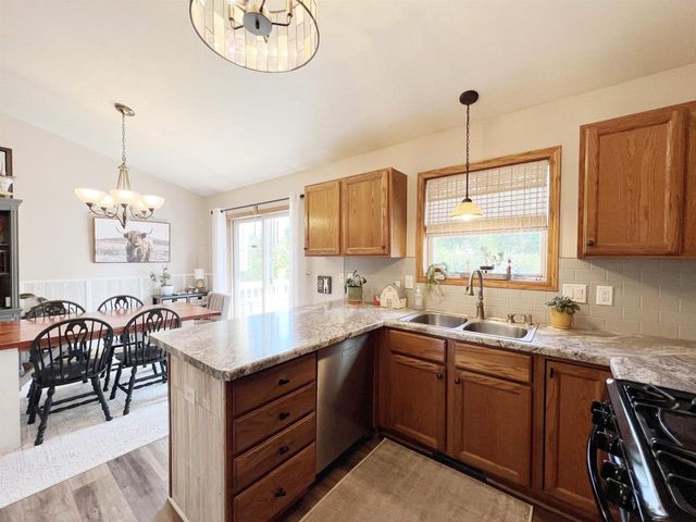 443 MARY LEE DRIVE, Fond Du Lac, WI 54935
