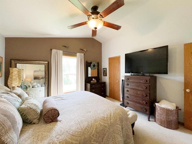 443 MARY LEE DRIVE, Fond Du Lac, WI 54935