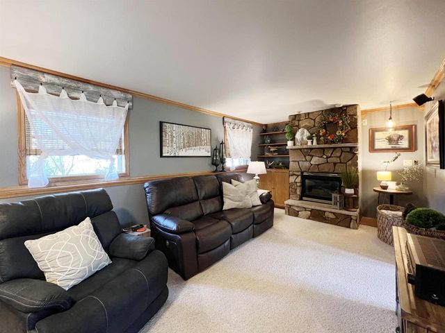 443 MARY LEE DRIVE, Fond Du Lac, WI 54935