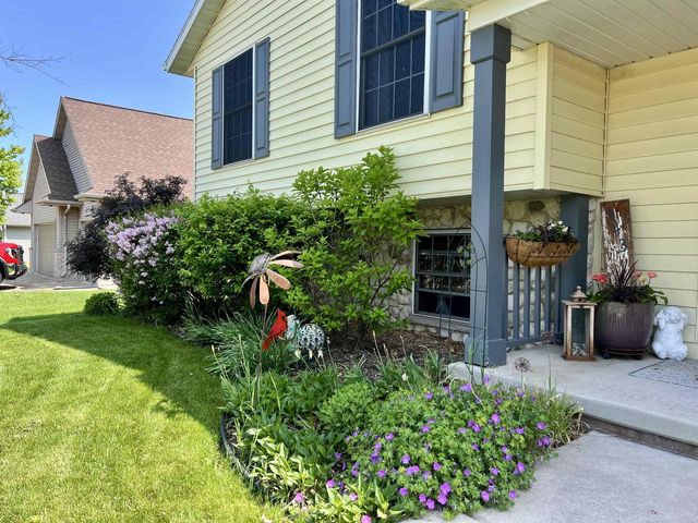 443 MARY LEE DRIVE, Fond Du Lac, WI 54935