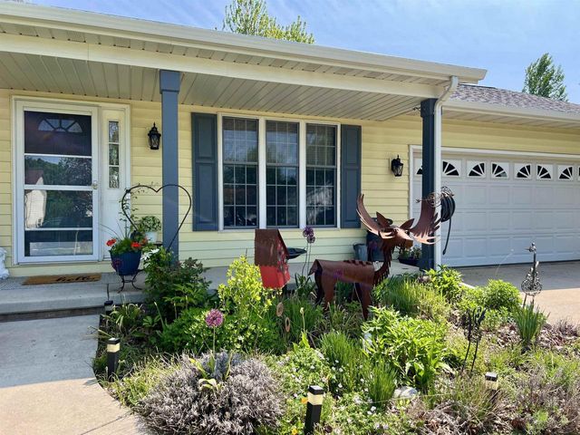 443 MARY LEE DRIVE, Fond Du Lac, WI 54935
