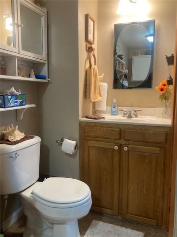 909 S 8th Avenue, Vinton, IA 52349