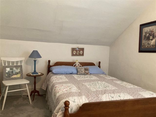 909 S 8th Avenue, Vinton, IA 52349