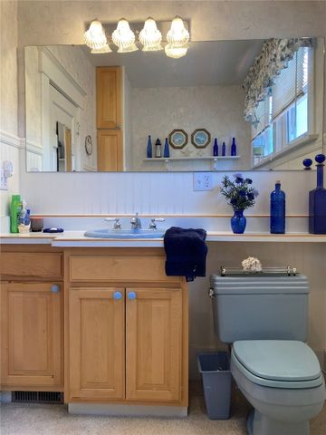 909 S 8th Avenue, Vinton, IA 52349