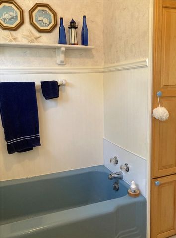 909 S 8th Avenue, Vinton, IA 52349