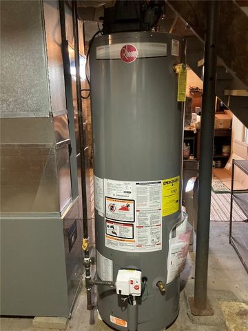 909 S 8th Avenue, Vinton, IA 52349