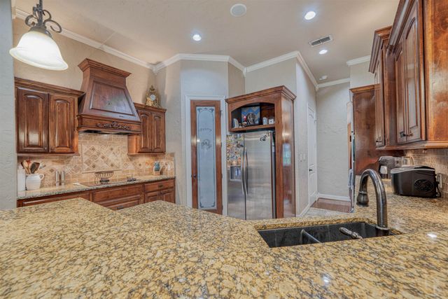 235 Kayla Ln, Hallsville, TX 75602