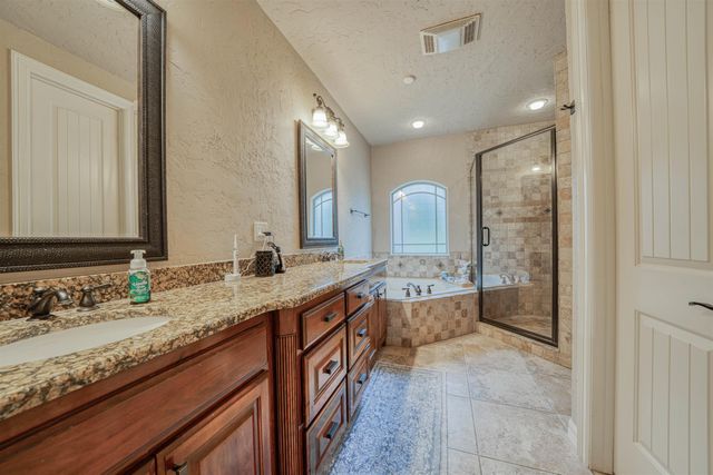 235 Kayla Ln, Hallsville, TX 75602