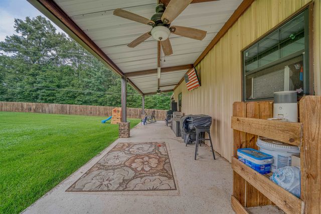 235 Kayla Ln, Hallsville, TX 75602