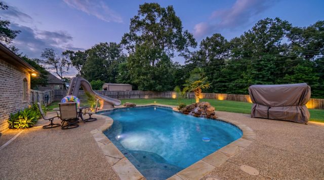 235 Kayla Ln, Hallsville, TX 75602