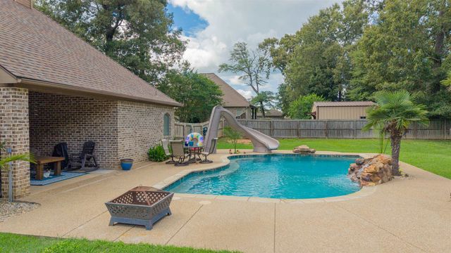235 Kayla Ln, Hallsville, TX 75602