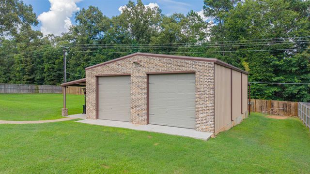 235 Kayla Ln, Hallsville, TX 75602