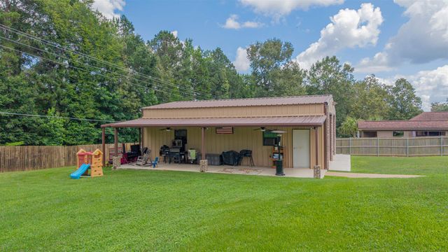 235 Kayla Ln, Hallsville, TX 75602