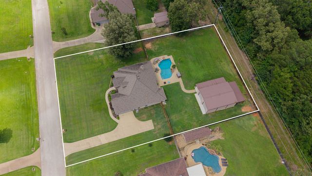 235 Kayla Ln, Hallsville, TX 75602