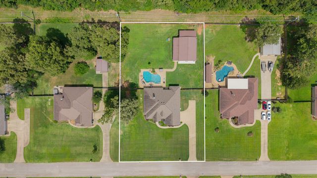 235 Kayla Ln, Hallsville, TX 75602