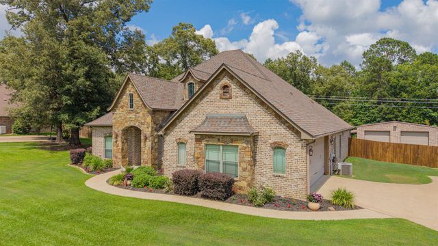 235 Kayla Ln, Hallsville, TX 75602