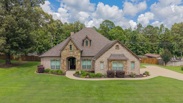 235 Kayla Ln, Hallsville, TX 75602