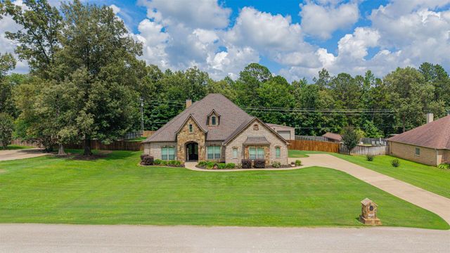 235 Kayla Ln, Hallsville, TX 75602