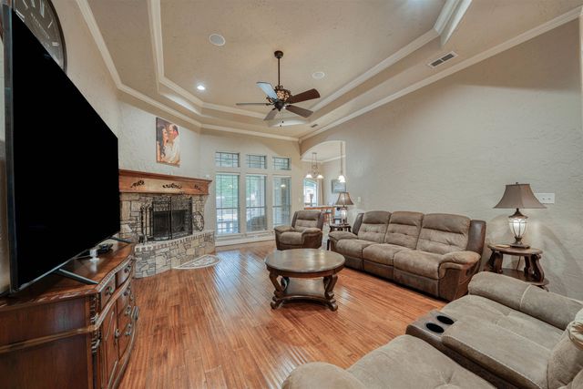 235 Kayla Ln, Hallsville, TX 75602