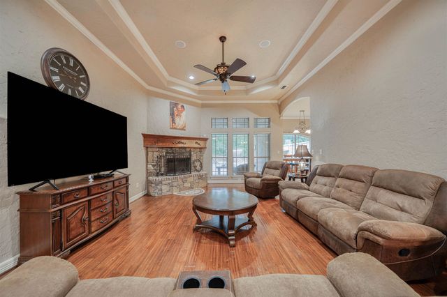 235 Kayla Ln, Hallsville, TX 75602