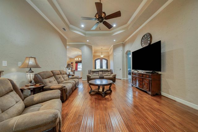 235 Kayla Ln, Hallsville, TX 75602