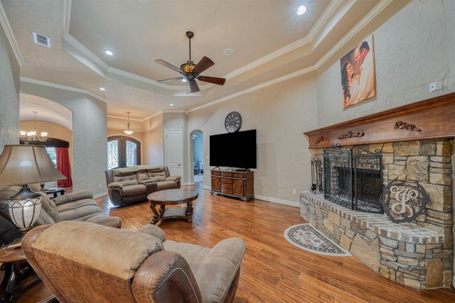 235 Kayla Ln, Hallsville, TX 75602