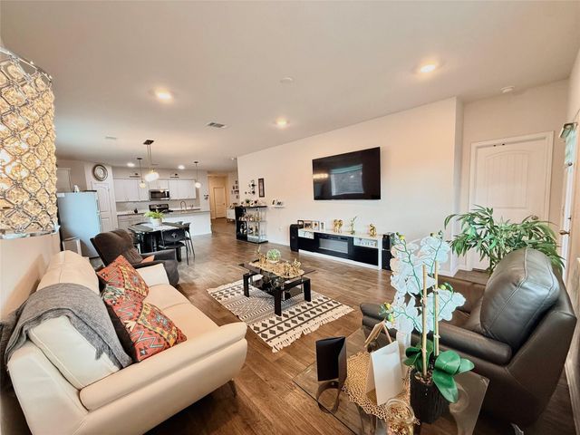 216 Charles TRL A, Georgetown, TX 78626