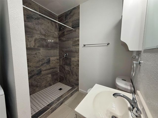 216 Charles TRL A, Georgetown, TX 78626