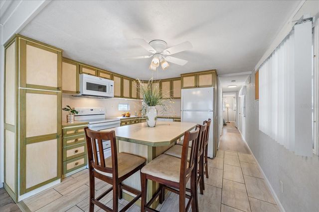 84 DEL RIO DRIVE, Palmetto, FL 34221