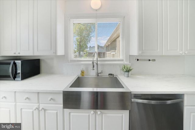 120 BOXWOOD RD, Wilmington, DE 19804