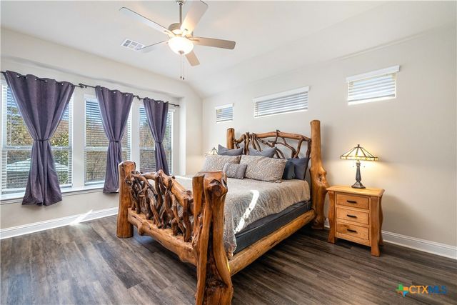 217 Emerald Garden Road, San Marcos, TX 78666