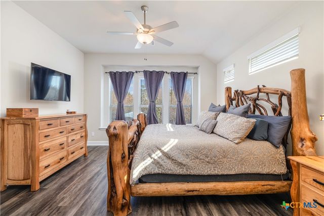 217 Emerald Garden Road, San Marcos, TX 78666