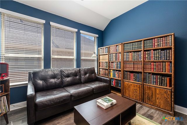 217 Emerald Garden Road, San Marcos, TX 78666