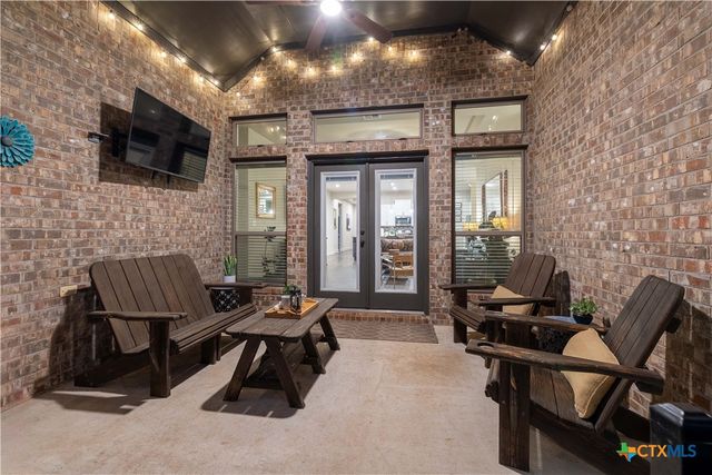 217 Emerald Garden Road, San Marcos, TX 78666