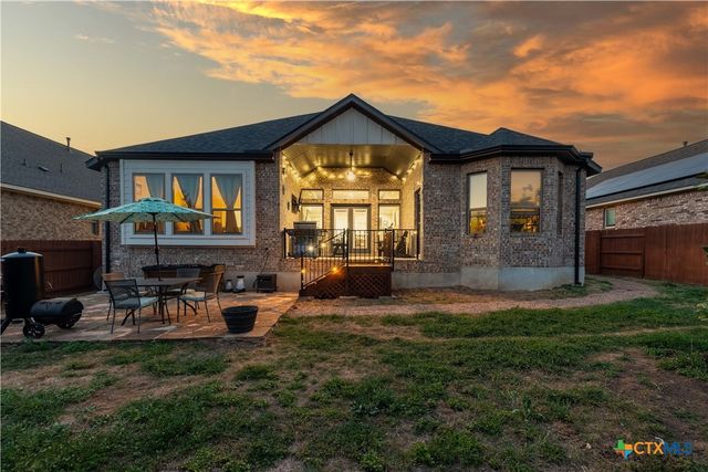 217 Emerald Garden Road, San Marcos, TX 78666