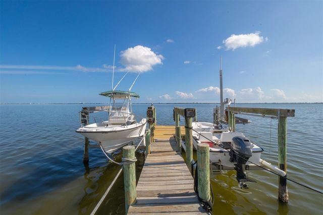 954 S BANANA RIVER DRIVE, Merritt Island, FL 32952