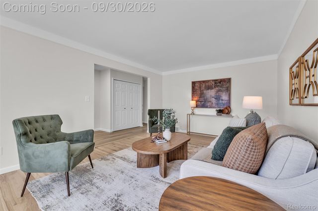 25016 Elmira, Redford Charter Township, MI 48239