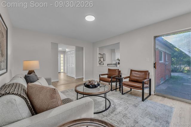 25016 Elmira, Redford Charter Township, MI 48239