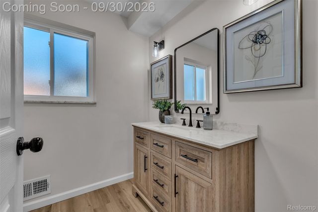 25016 Elmira, Redford Charter Township, MI 48239