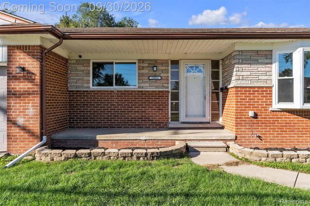25016 Elmira, Redford Charter Township, MI 48239