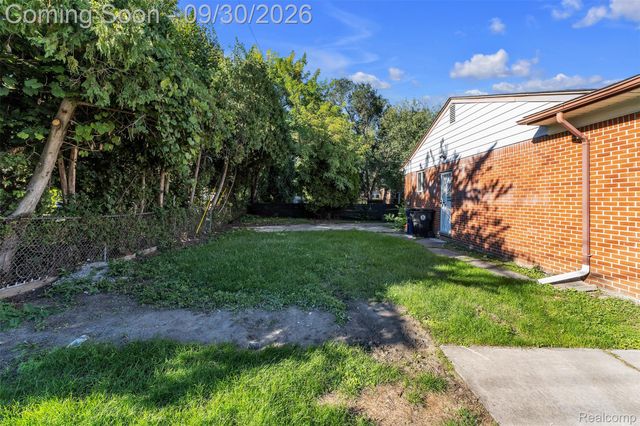 25016 Elmira, Redford Charter Township, MI 48239