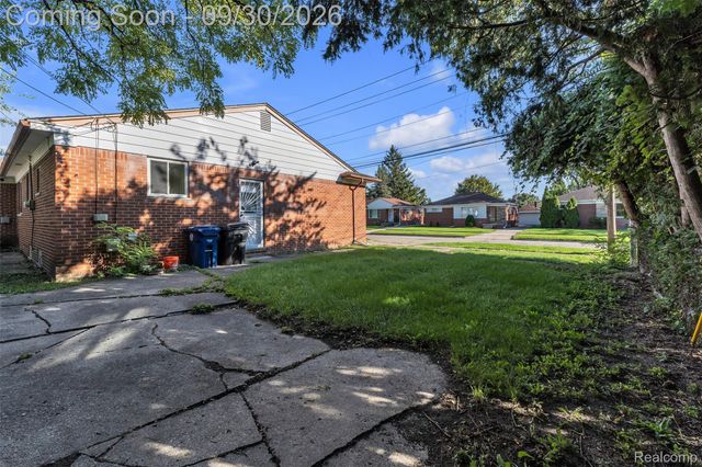 25016 Elmira, Redford Charter Township, MI 48239