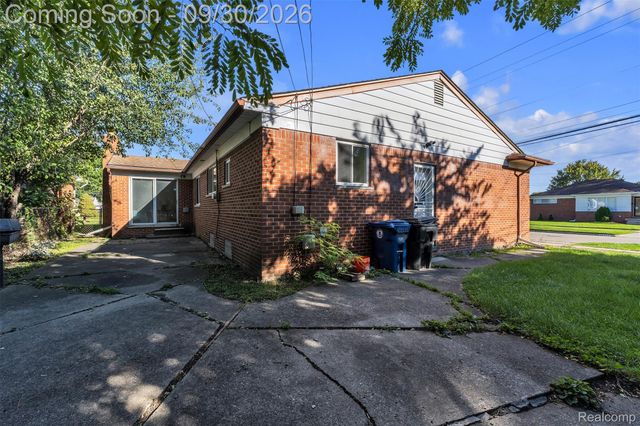 25016 Elmira, Redford Charter Township, MI 48239