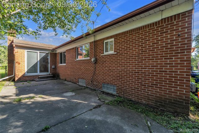 25016 Elmira, Redford Charter Township, MI 48239
