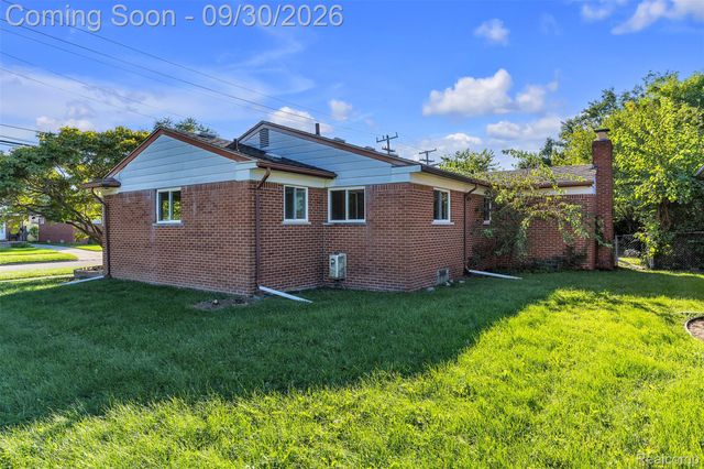 25016 Elmira, Redford Charter Township, MI 48239